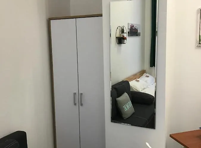 Saralo 1050 * Vídeň